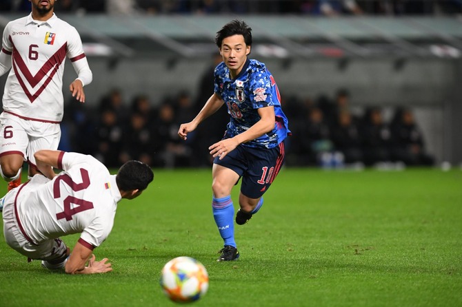 【朗報】今の代表見てると…中島翔哉の必要性に気付く件ｗｗｗｗｗｗの画像